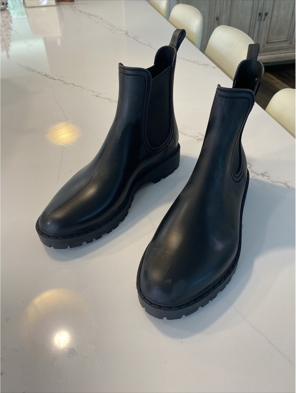 ALDO Black Rubber Round Toe Pull On Ankle Boots Woman’s Size 8.5